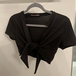 Front tie top